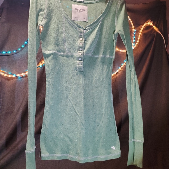 Abercrombie & Fitch Tops - Abercrombie & Fitch Womens Medium Long Sleeve Stretch Top